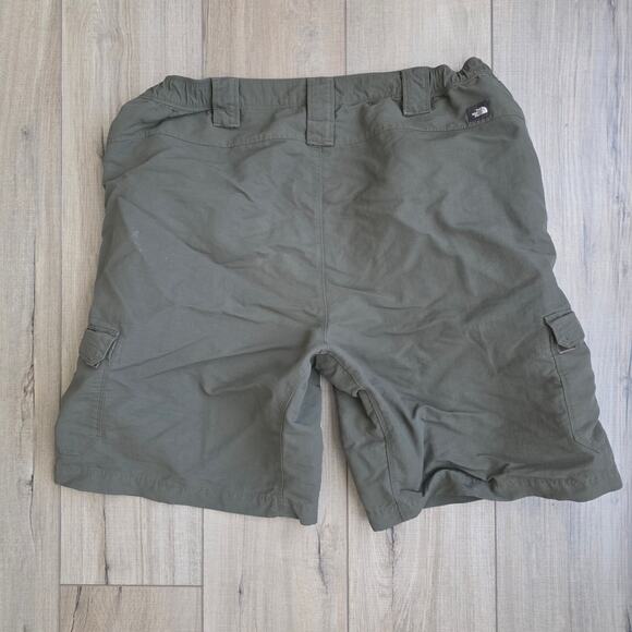 The North Face Olive Green Nylon Cargo Shorts Hiking Fishing Men Sz L - Picture 3 of 12